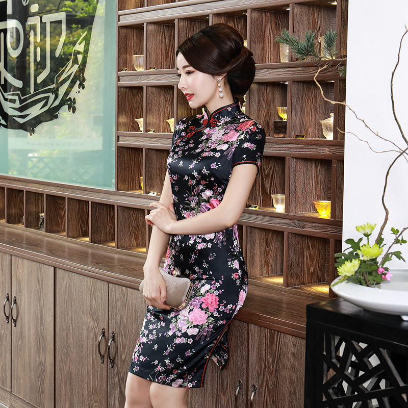 Robe Chinoise Chic Moderne